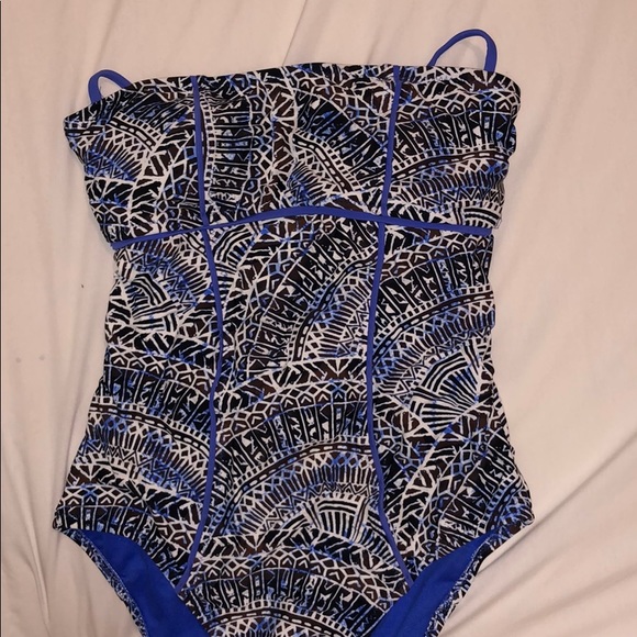 ana one piece swimsuit - Picture 1 of 3